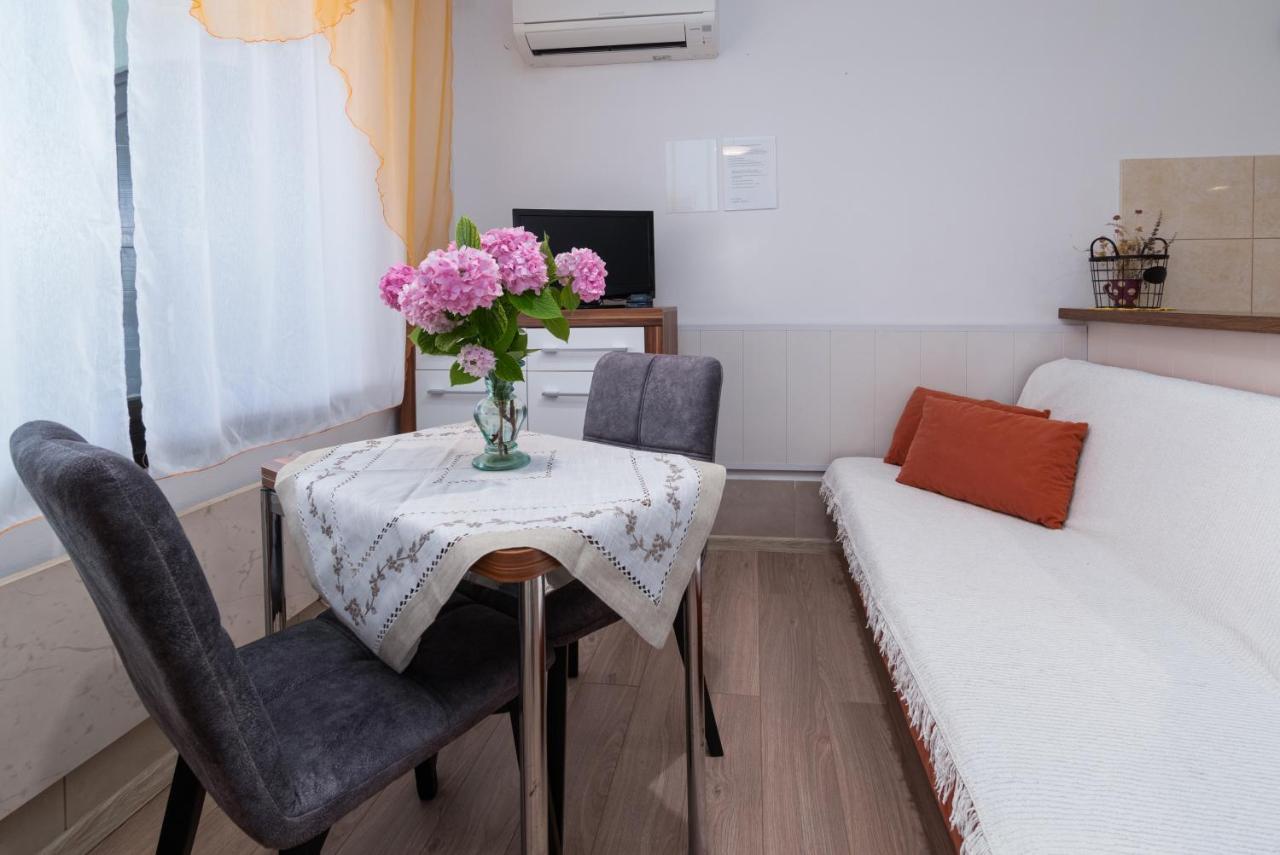 Apartments By The Sea Punat, Krk - 5351 Exterior foto