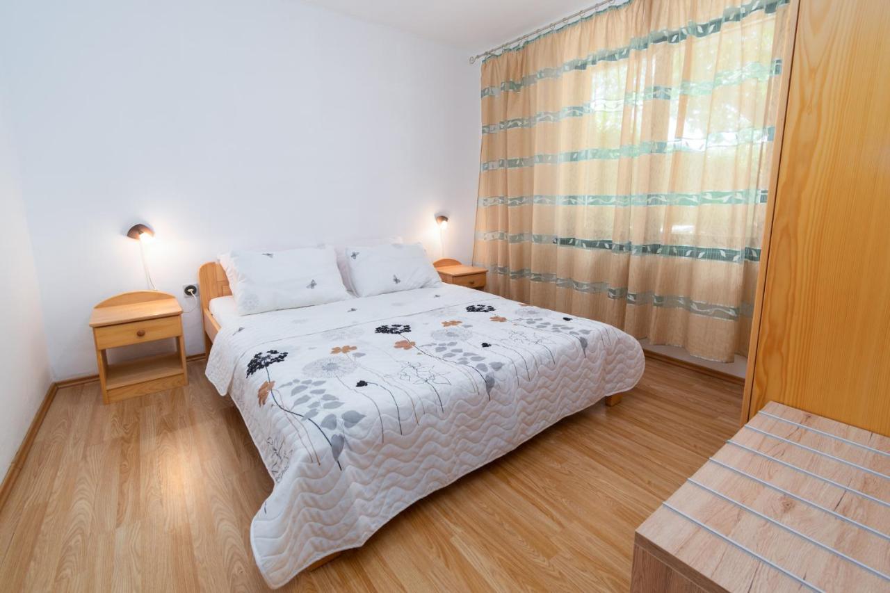 Apartments By The Sea Punat, Krk - 5351 Exterior foto