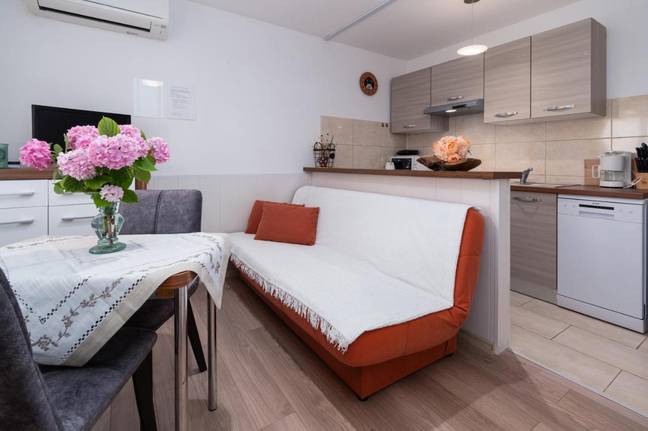 Apartments By The Sea Punat, Krk - 5351 Exterior foto
