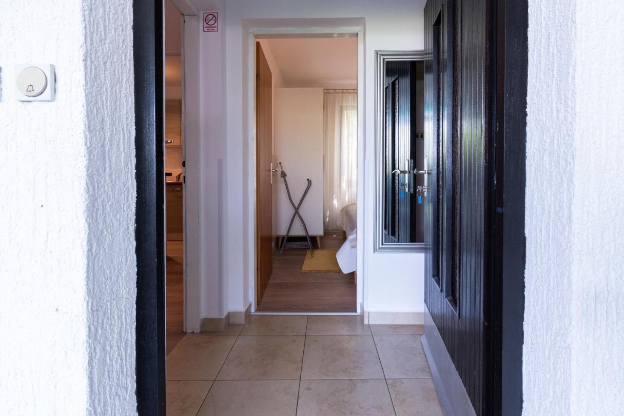 Apartments By The Sea Punat, Krk - 5351 Exterior foto